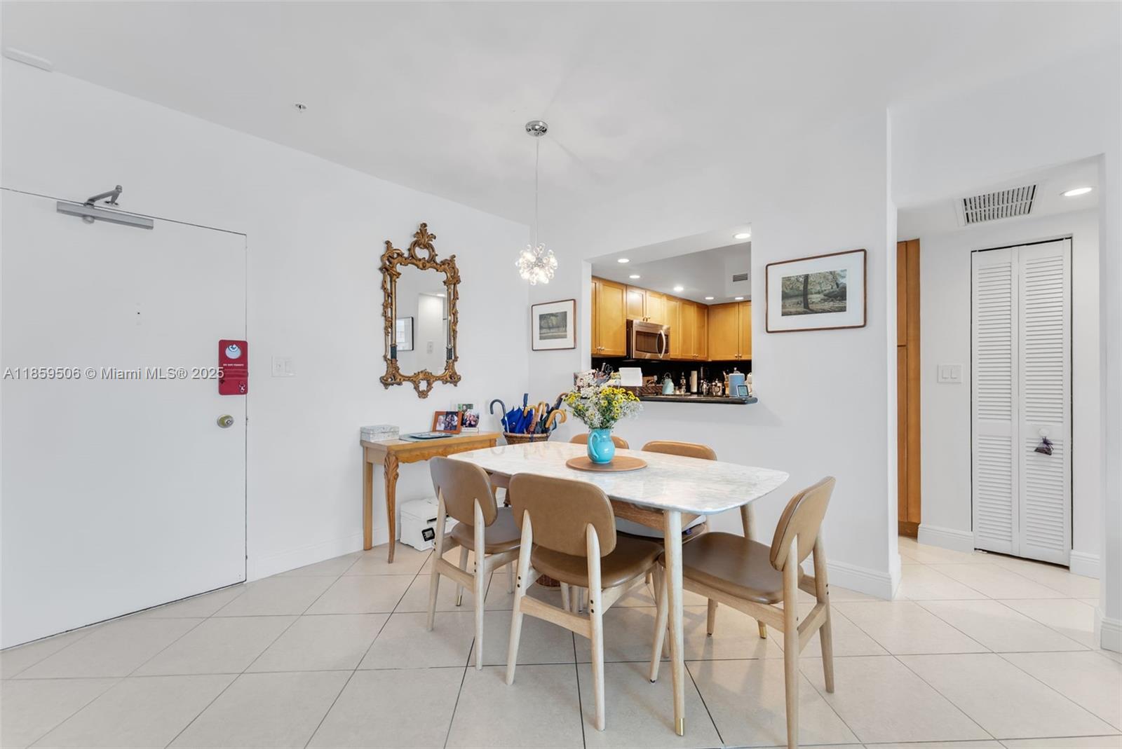 5600 CONDO - Residential