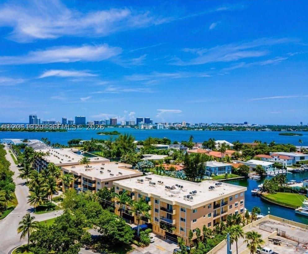 2600 NE 135th St 4J-A