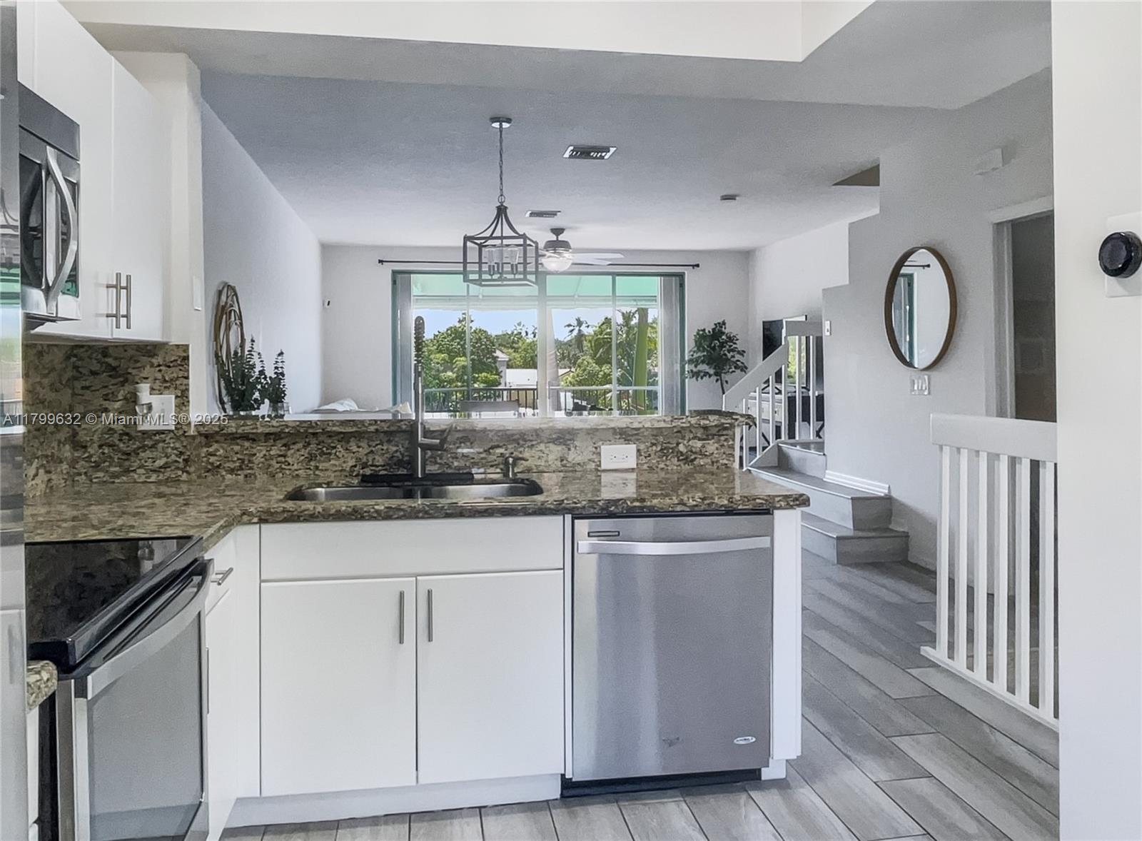 1409 NW 126th Way