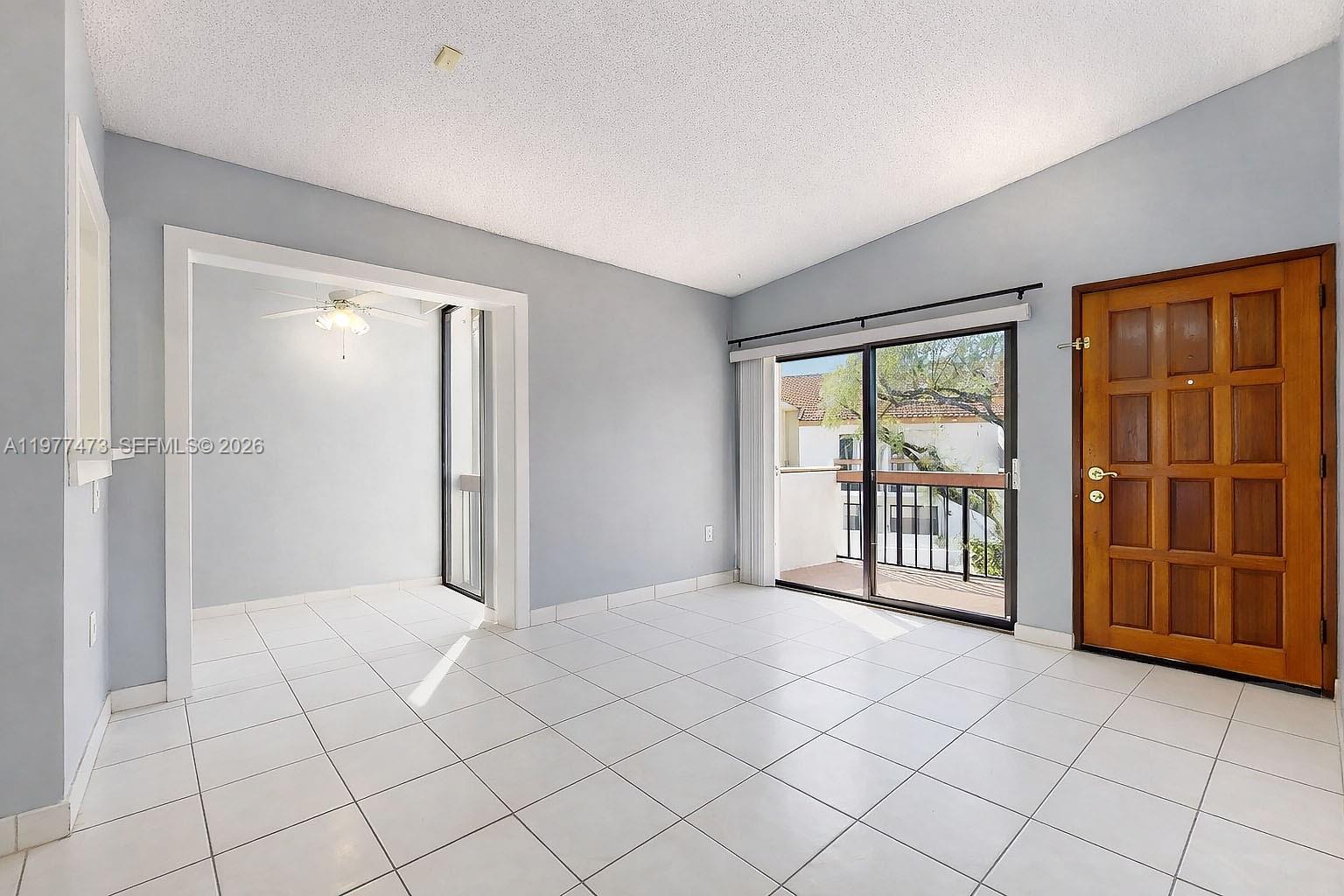 HIGHLANDS AT KENDALL LKS - Residential Lease