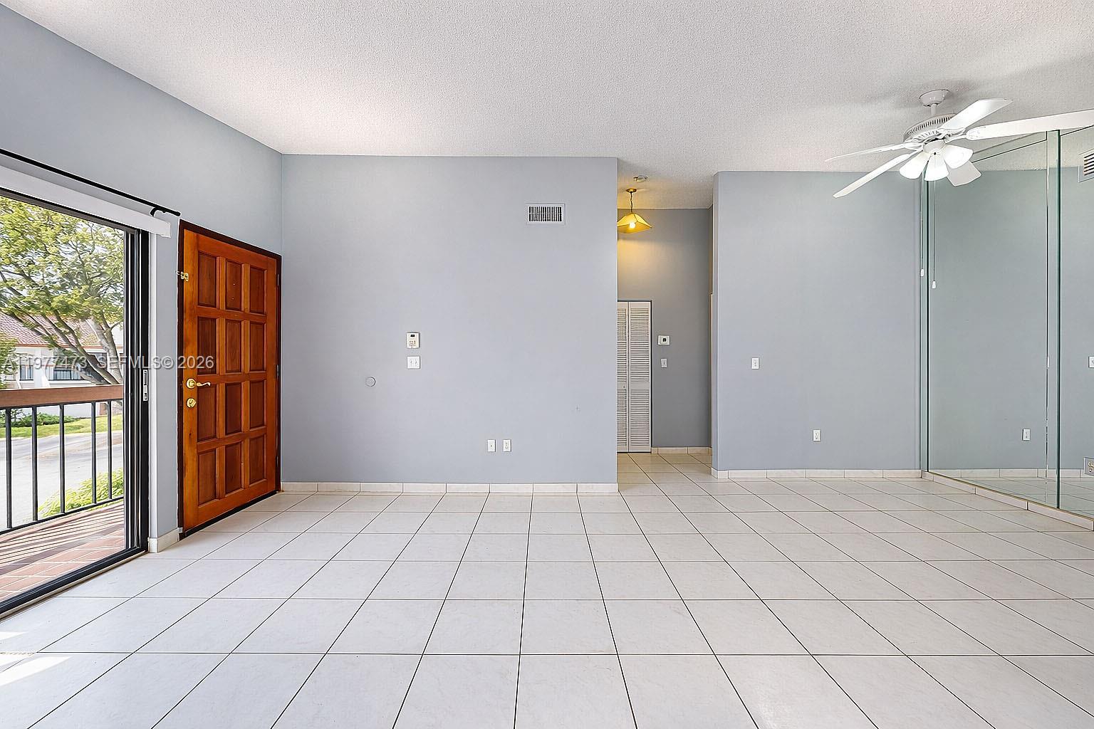 HIGHLANDS AT KENDALL LKS - Residential Lease