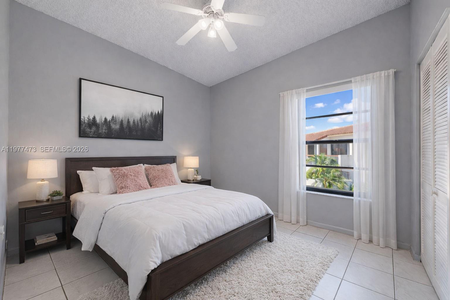 HIGHLANDS AT KENDALL LKS - Residential Lease