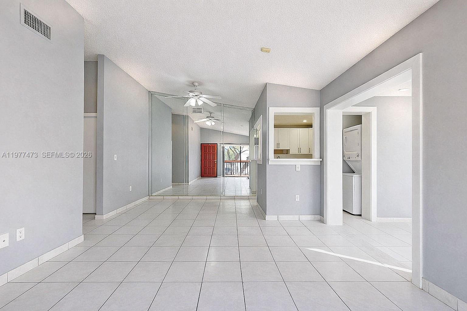 HIGHLANDS AT KENDALL LKS - Residential Lease