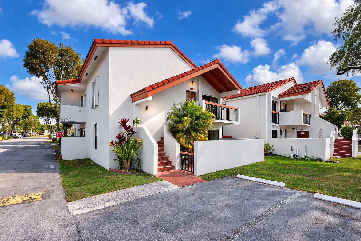 HIGHLANDS AT KENDALL LKS - Residential Lease