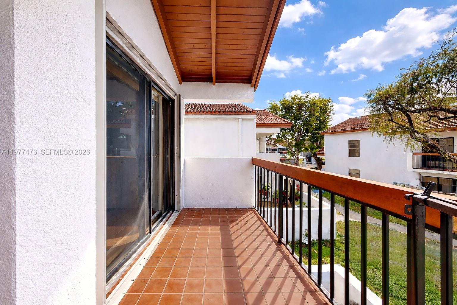 HIGHLANDS AT KENDALL LKS - Residential Lease