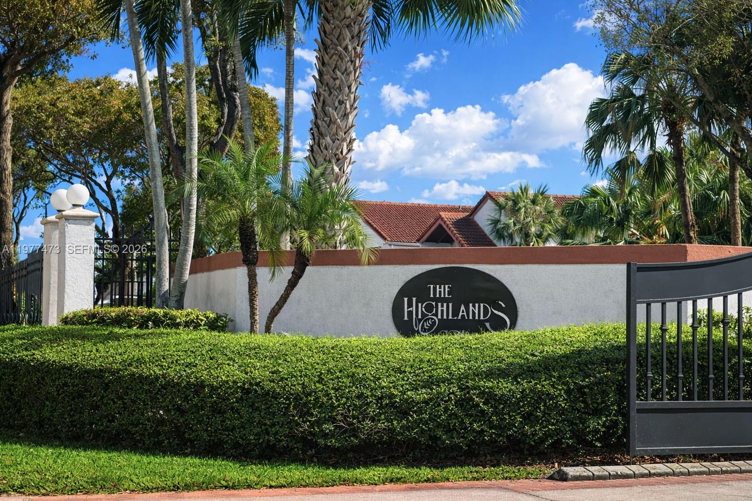HIGHLANDS AT KENDALL LKS - Residential Lease