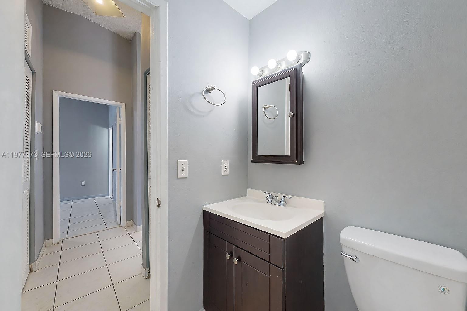 HIGHLANDS AT KENDALL LKS - Residential Lease