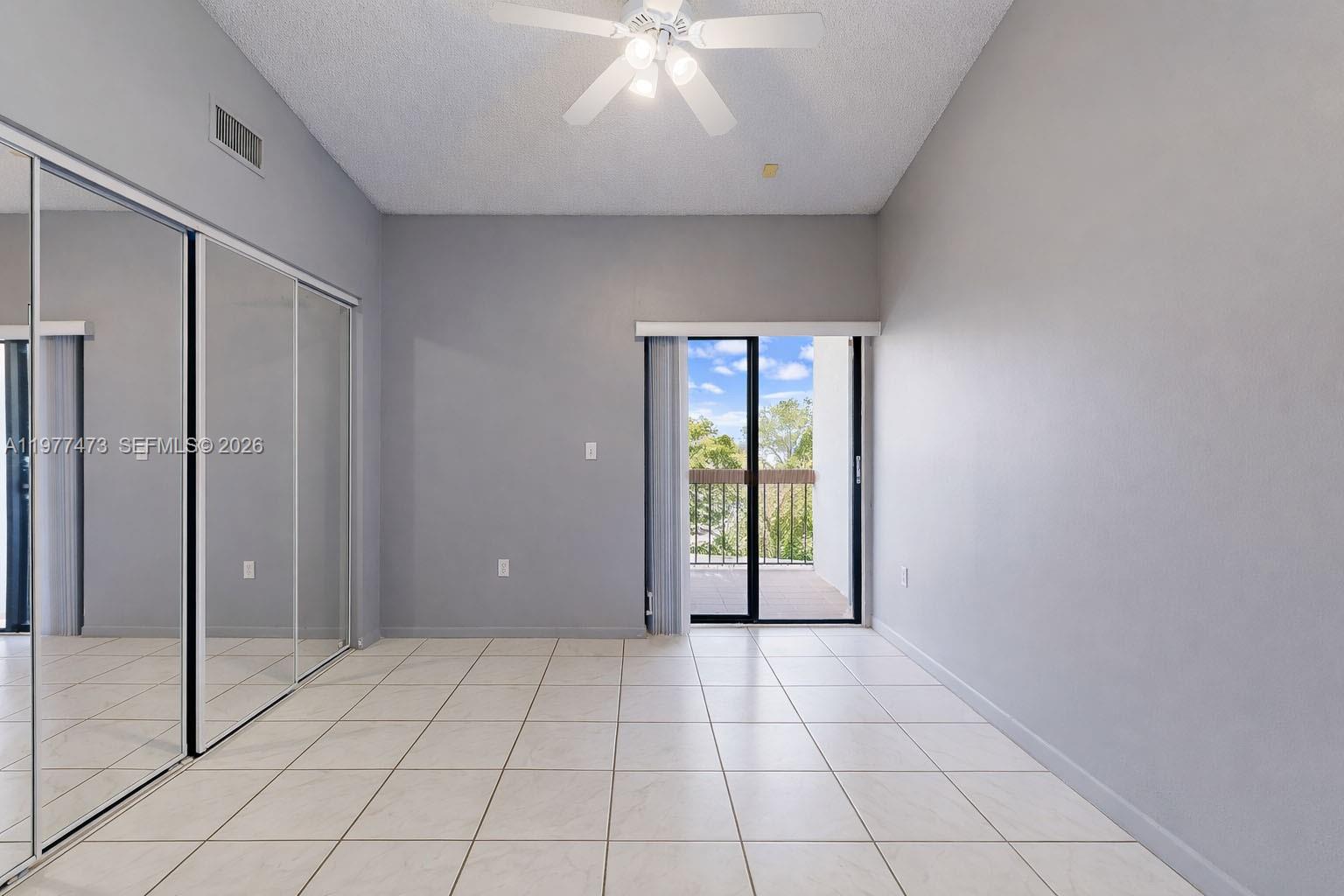 HIGHLANDS AT KENDALL LKS - Residential Lease