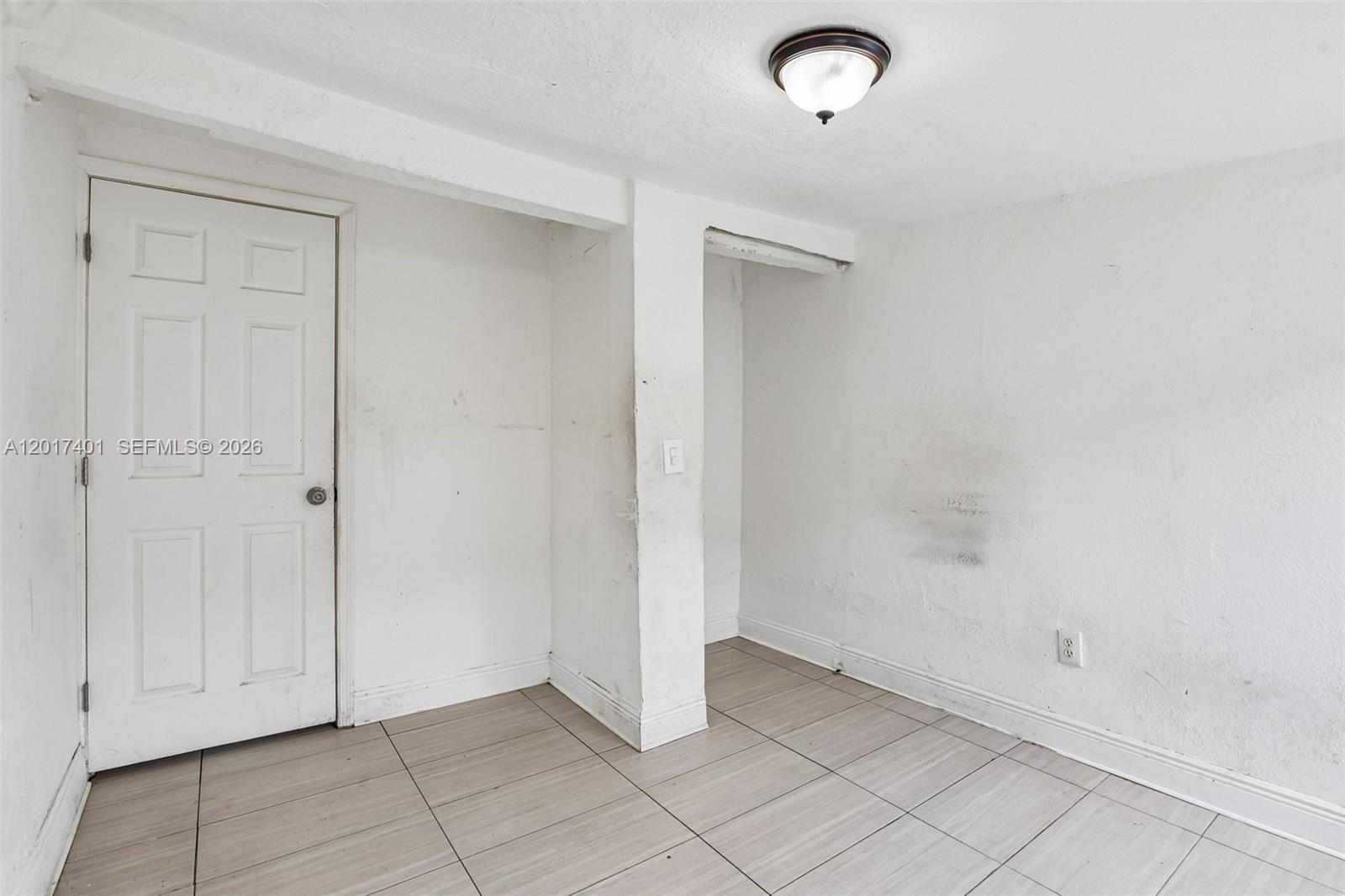 EVERGLADES AVE HEIGHTS AD - Residential