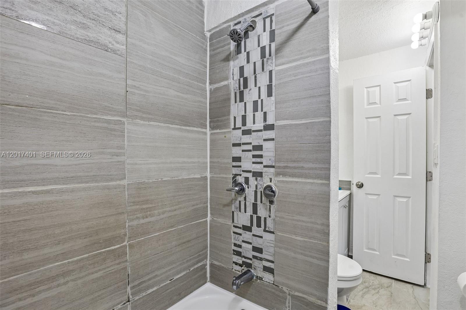 EVERGLADES AVE HEIGHTS AD - Residential