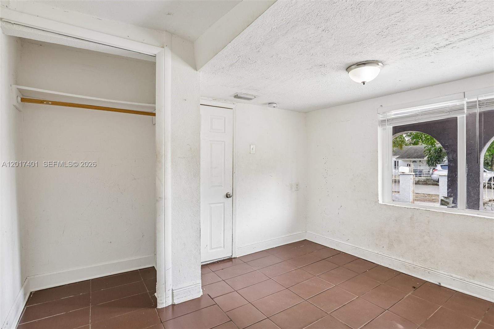 EVERGLADES AVE HEIGHTS AD - Residential