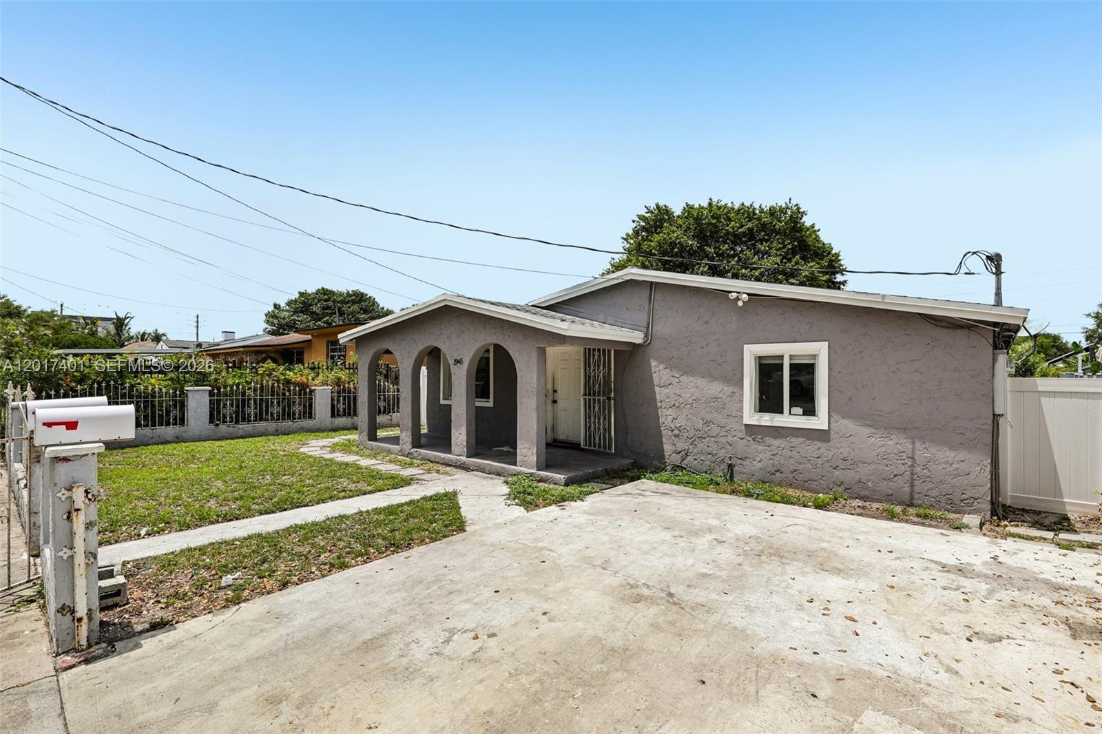EVERGLADES AVE HEIGHTS AD - Residential