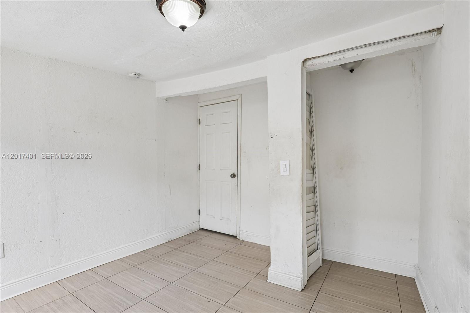 EVERGLADES AVE HEIGHTS AD - Residential