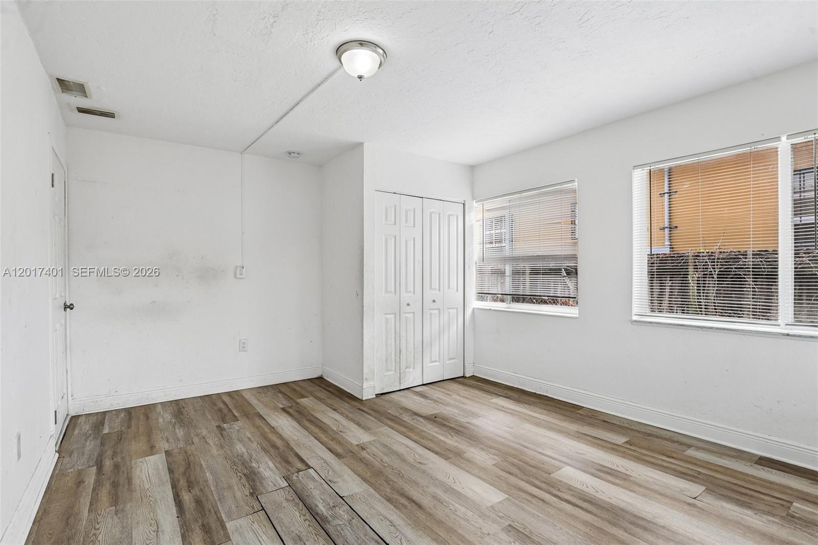 EVERGLADES AVE HEIGHTS AD - Residential