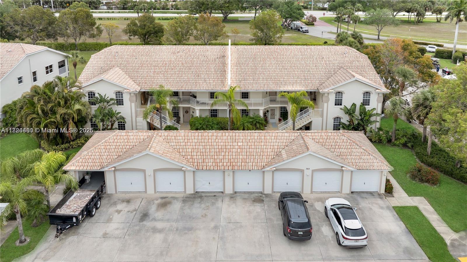 PORT OF THE ISLAND - Residential