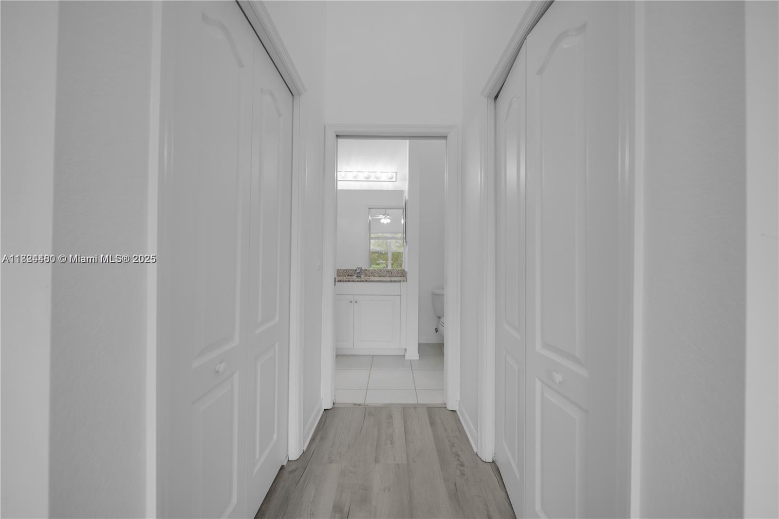 PORT OF THE ISLAND - Residential