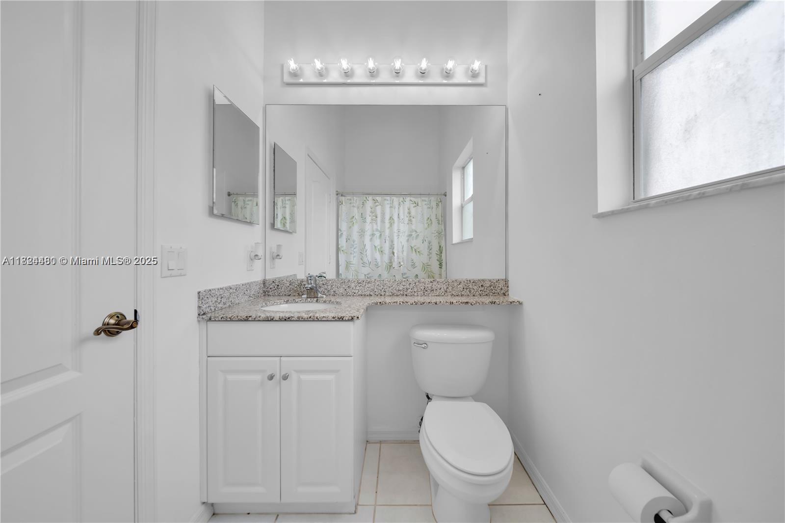 PORT OF THE ISLAND - Residential