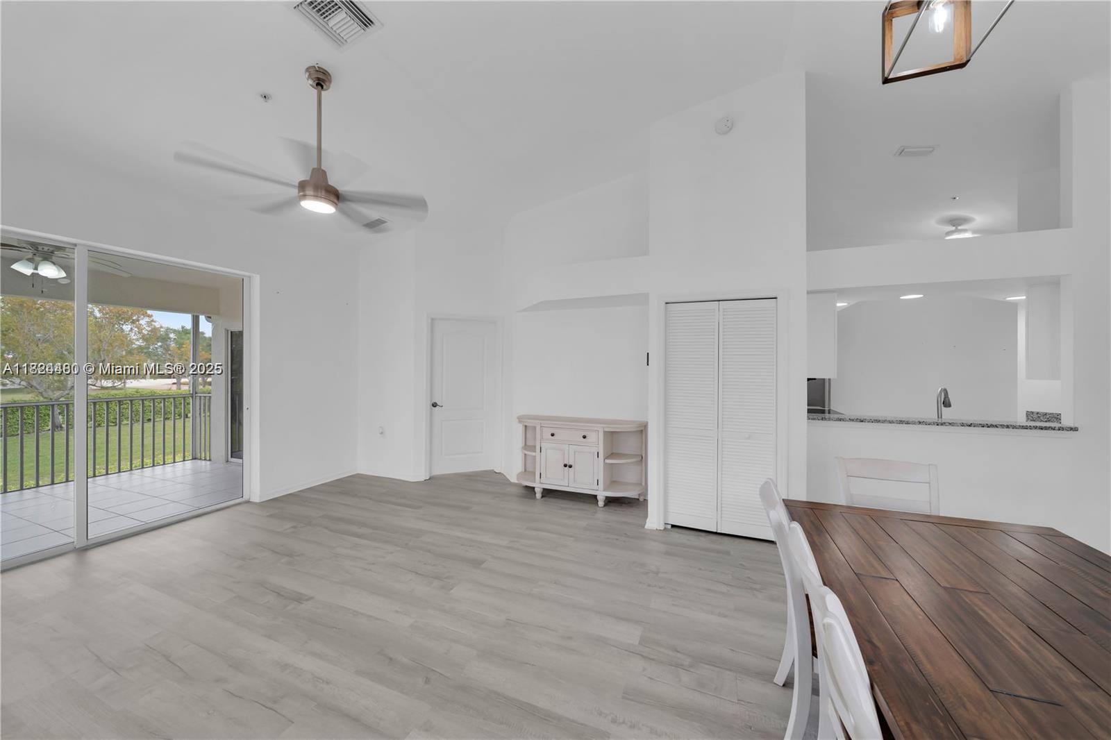 PORT OF THE ISLAND - Residential