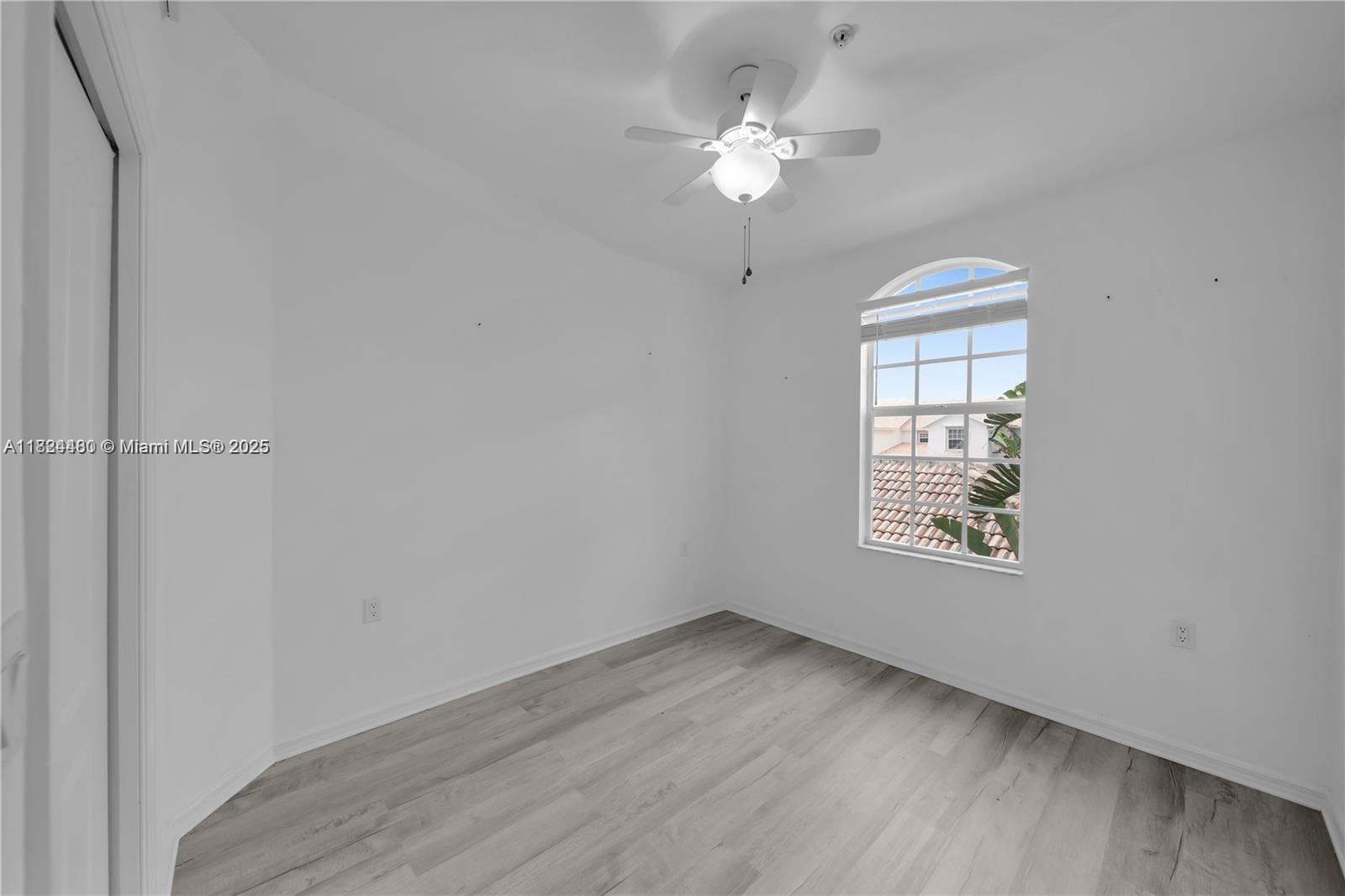 PORT OF THE ISLAND - Residential