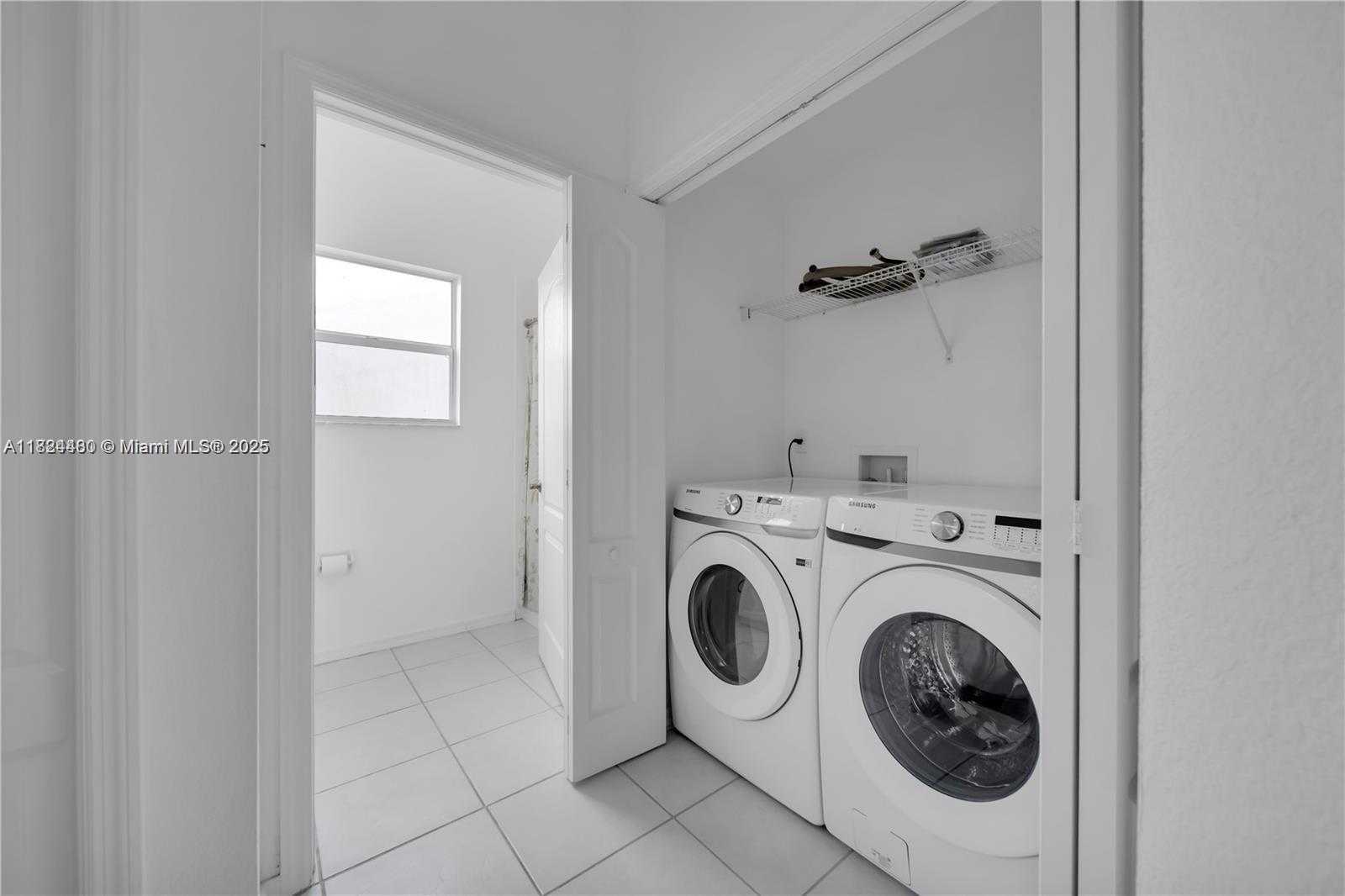 PORT OF THE ISLAND - Residential