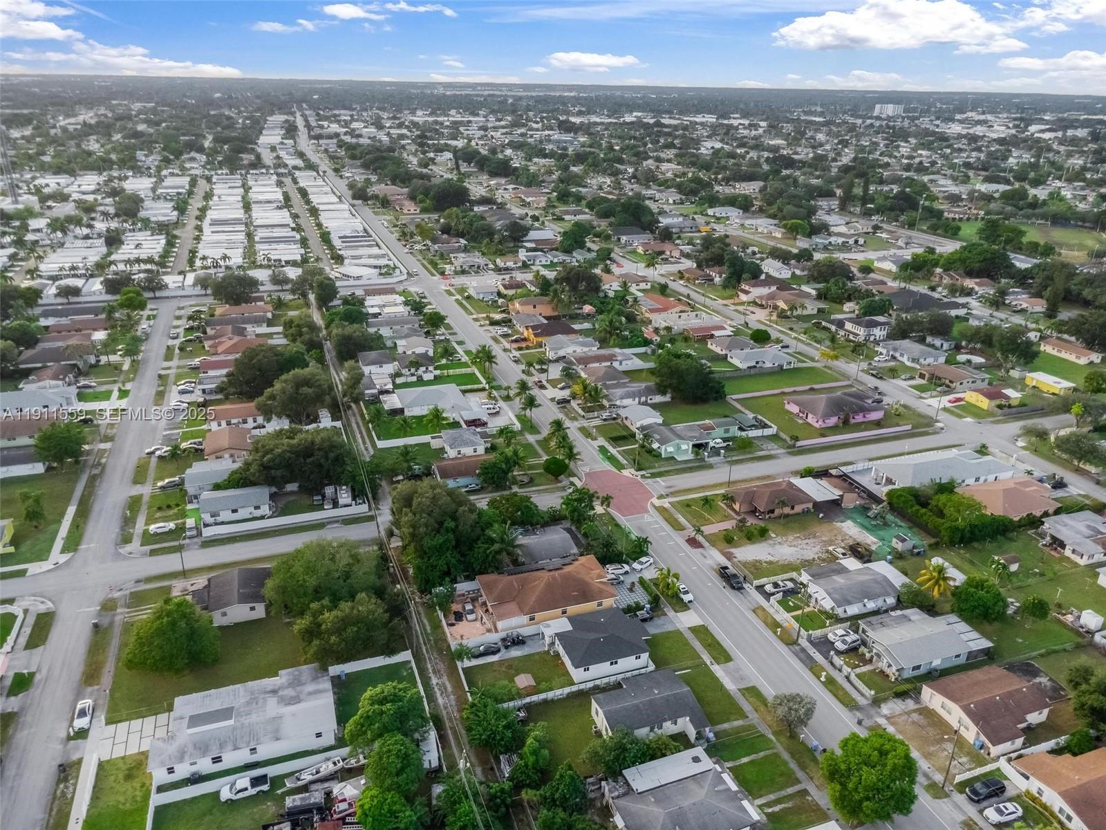 HYDE PARK FIRST SEC - Residential