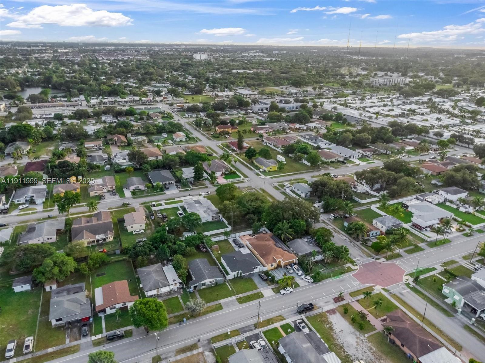 HYDE PARK FIRST SEC - Residential