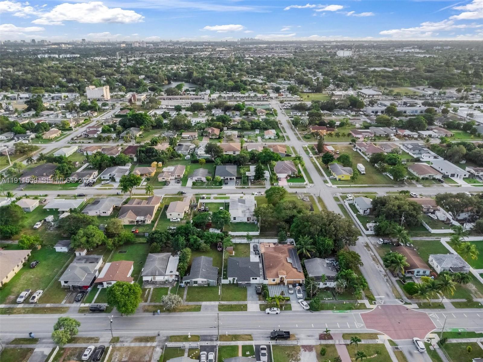 HYDE PARK FIRST SEC - Residential