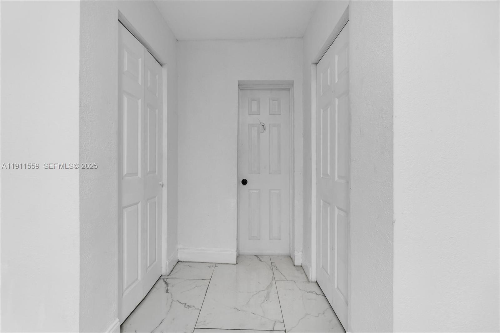 HYDE PARK FIRST SEC - Residential