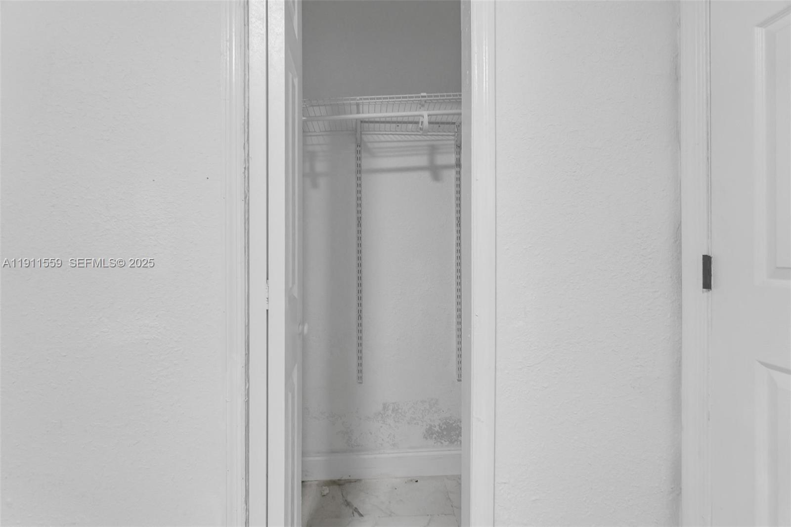 HYDE PARK FIRST SEC - Residential