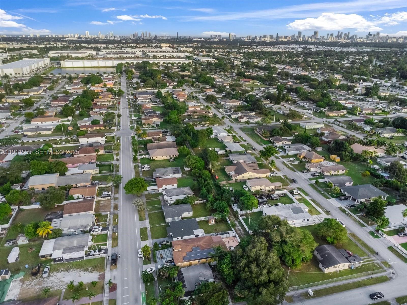 HYDE PARK FIRST SEC - Residential