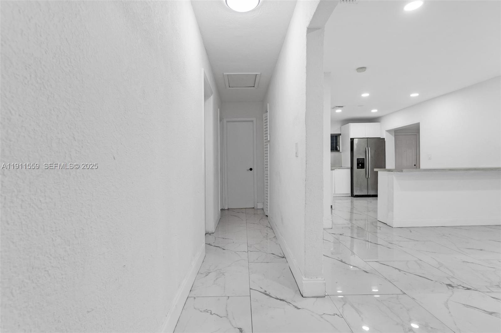 HYDE PARK FIRST SEC - Residential