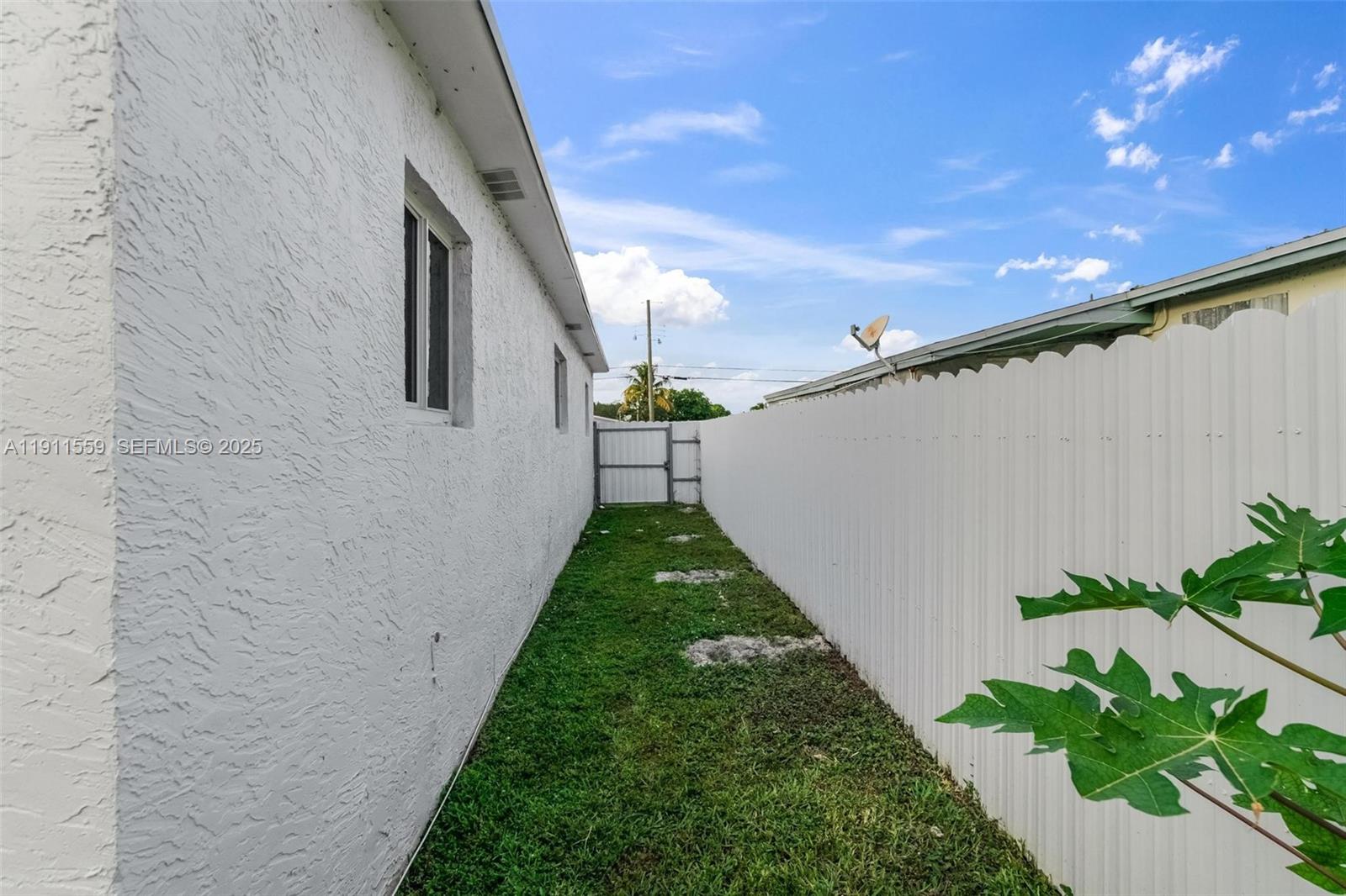 HYDE PARK FIRST SEC - Residential