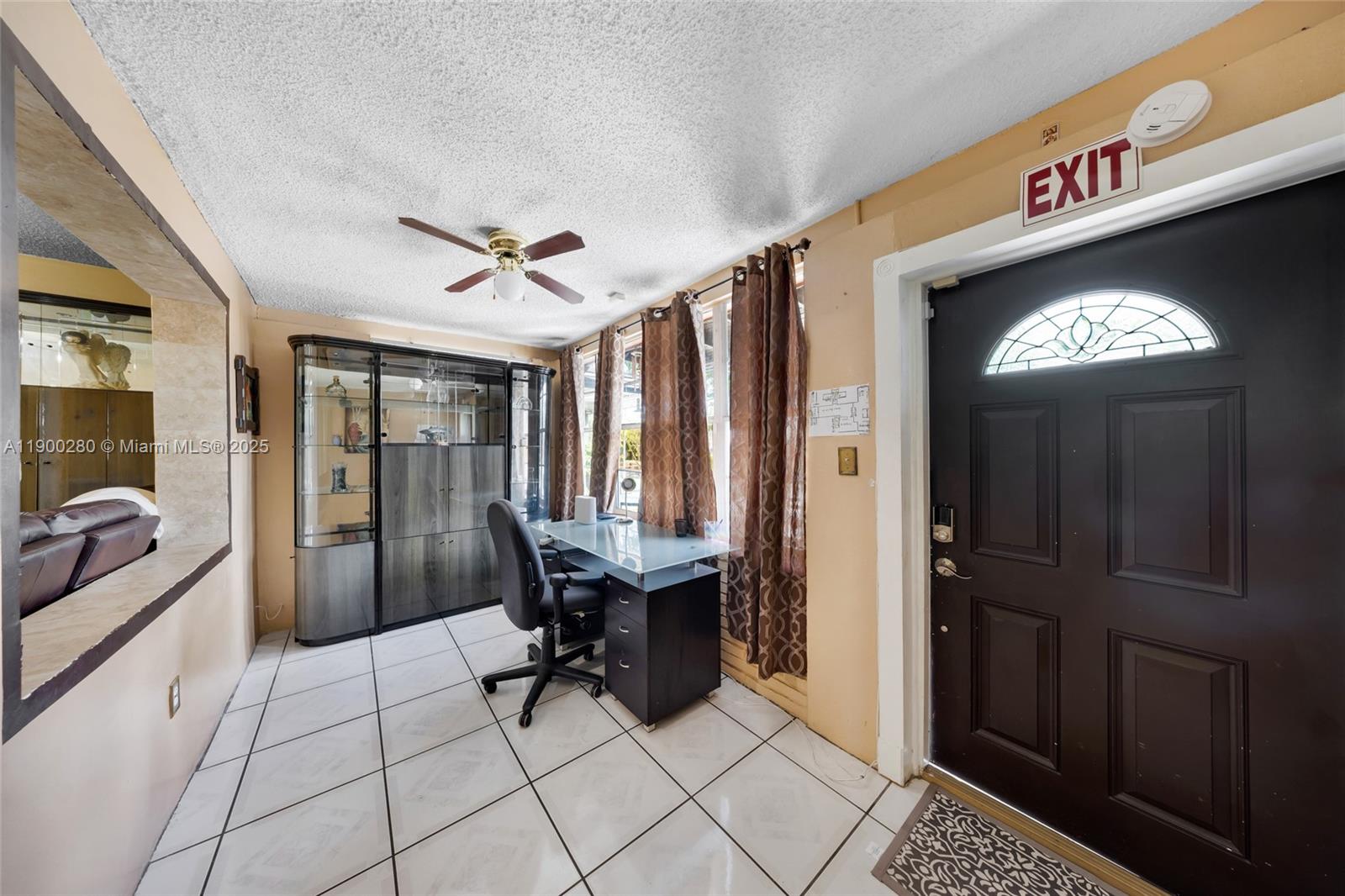 HOLLYWOOD LITTLE RANCHES - Residential Lease