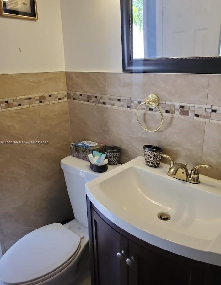 HOLLYWOOD LITTLE RANCHES - Residential Lease