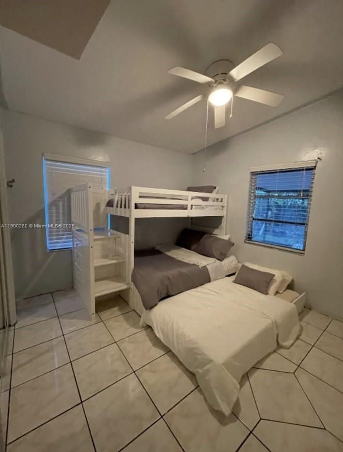 HOLLYWOOD LITTLE RANCHES - Residential Lease