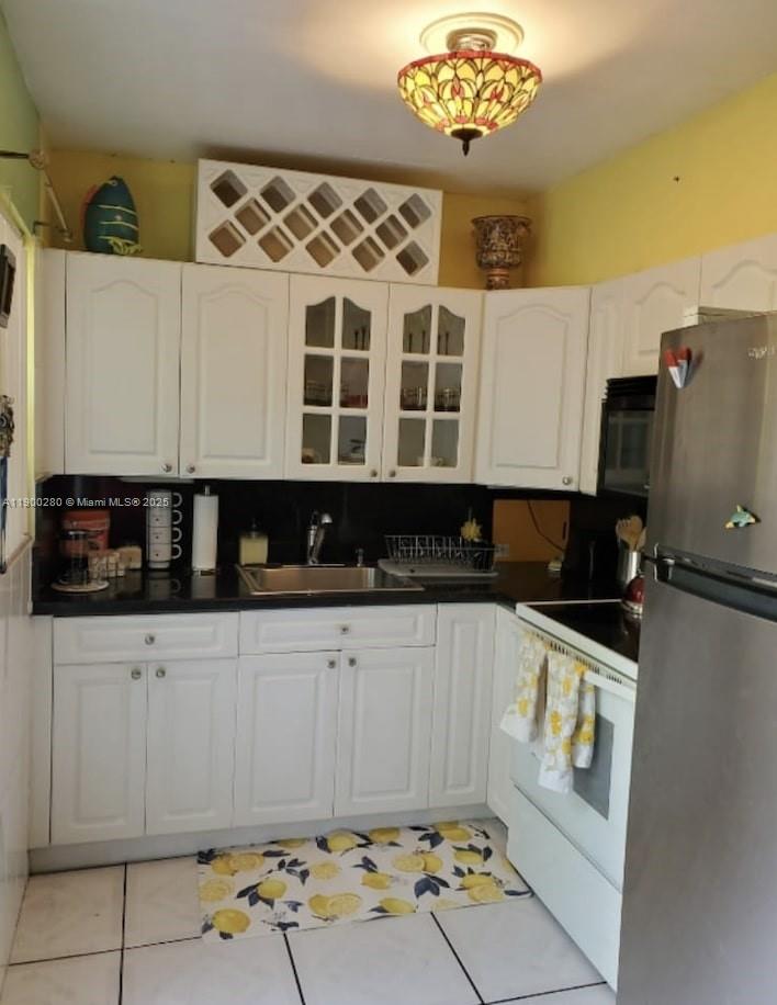 HOLLYWOOD LITTLE RANCHES - Residential Lease