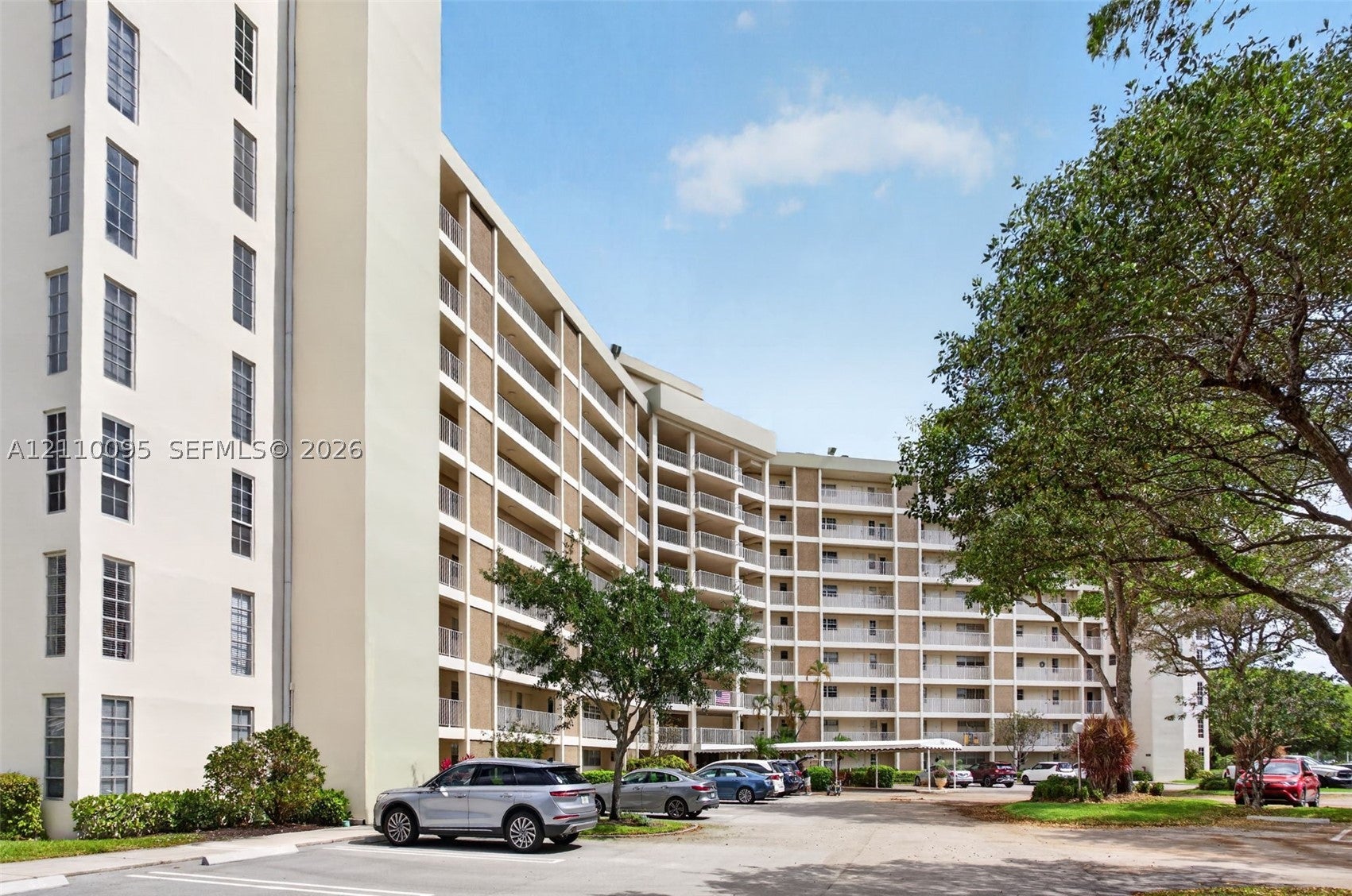 3090 N Course Dr 807