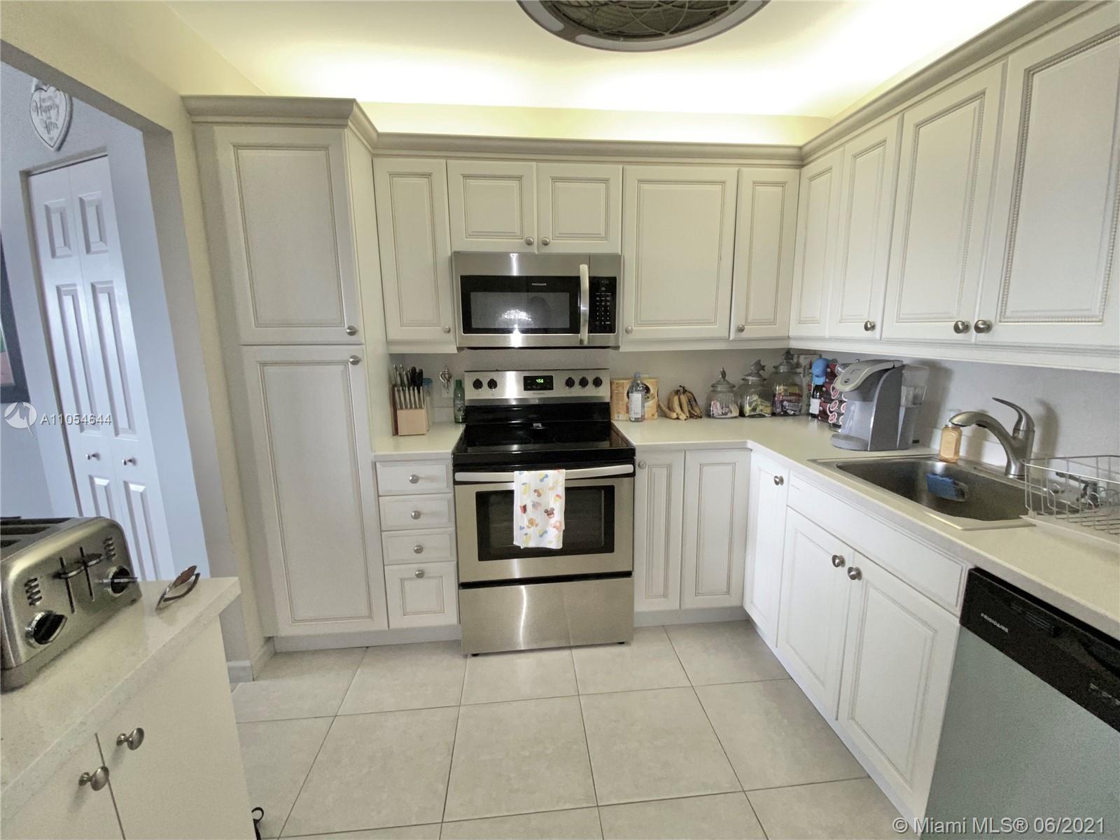 QUADOMAIN TOWER 1 & 4 CON - Residential