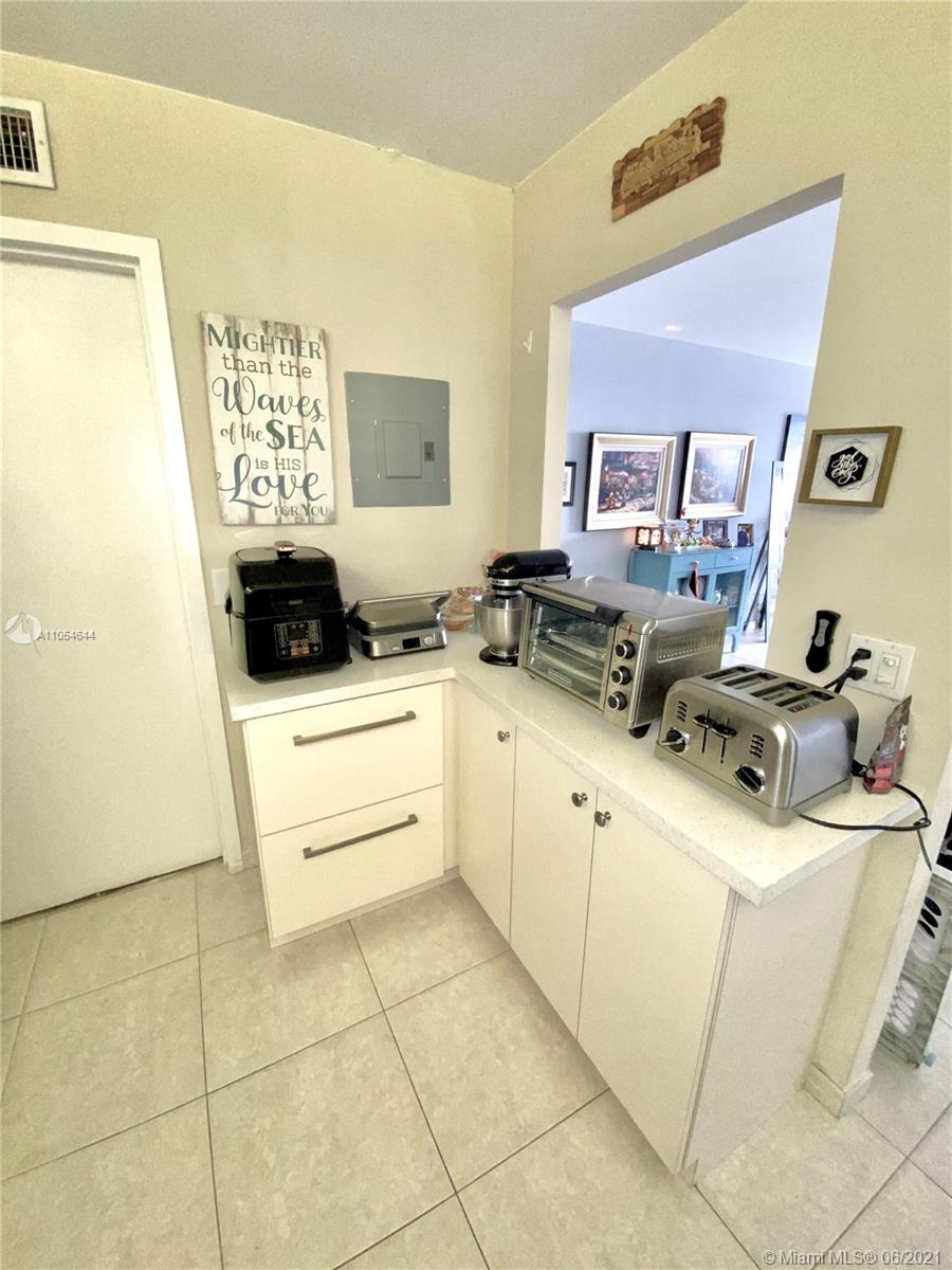 QUADOMAIN TOWER 1 & 4 CON - Residential