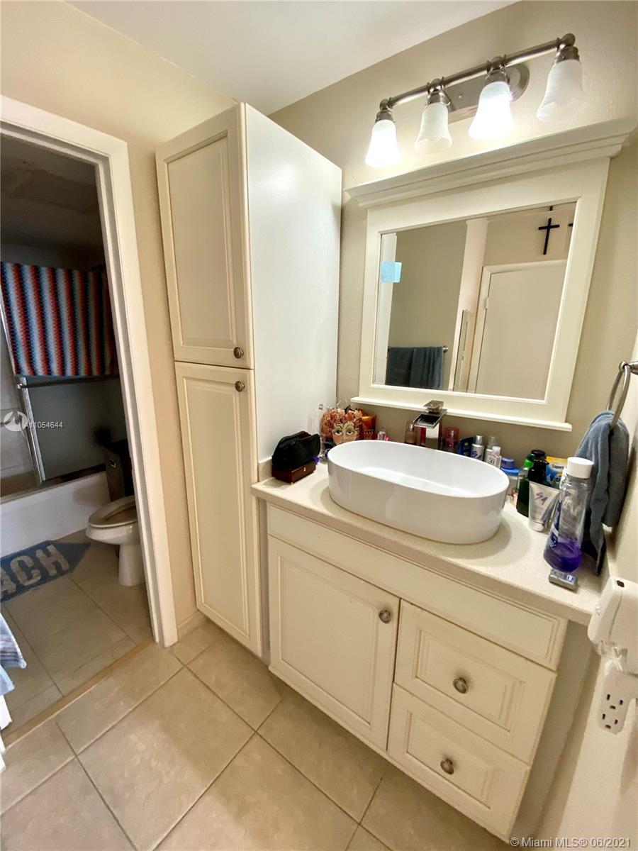 QUADOMAIN TOWER 1 & 4 CON - Residential