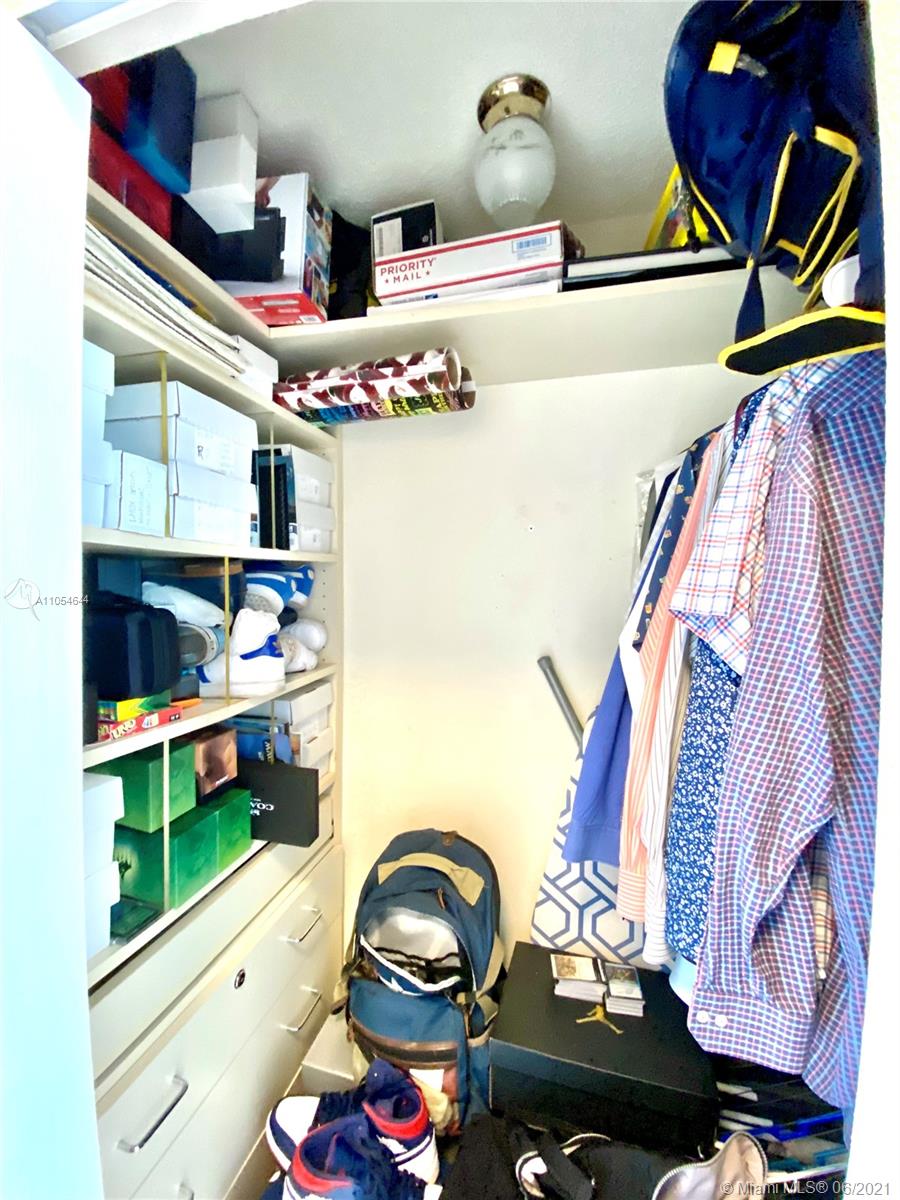 QUADOMAIN TOWER 1 & 4 CON - Residential