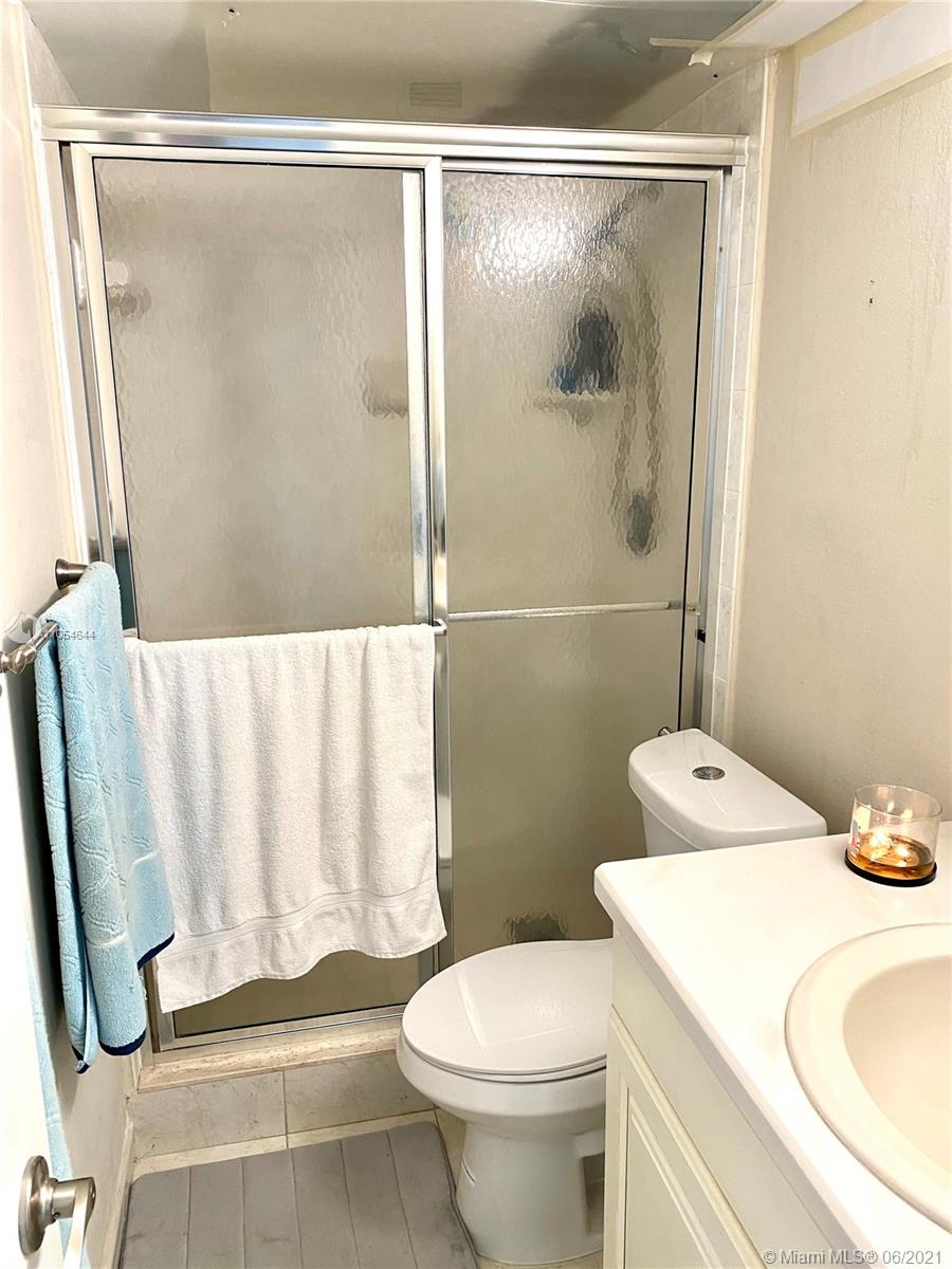 QUADOMAIN TOWER 1 & 4 CON - Residential