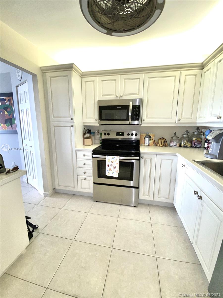 QUADOMAIN TOWER 1 & 4 CON - Residential