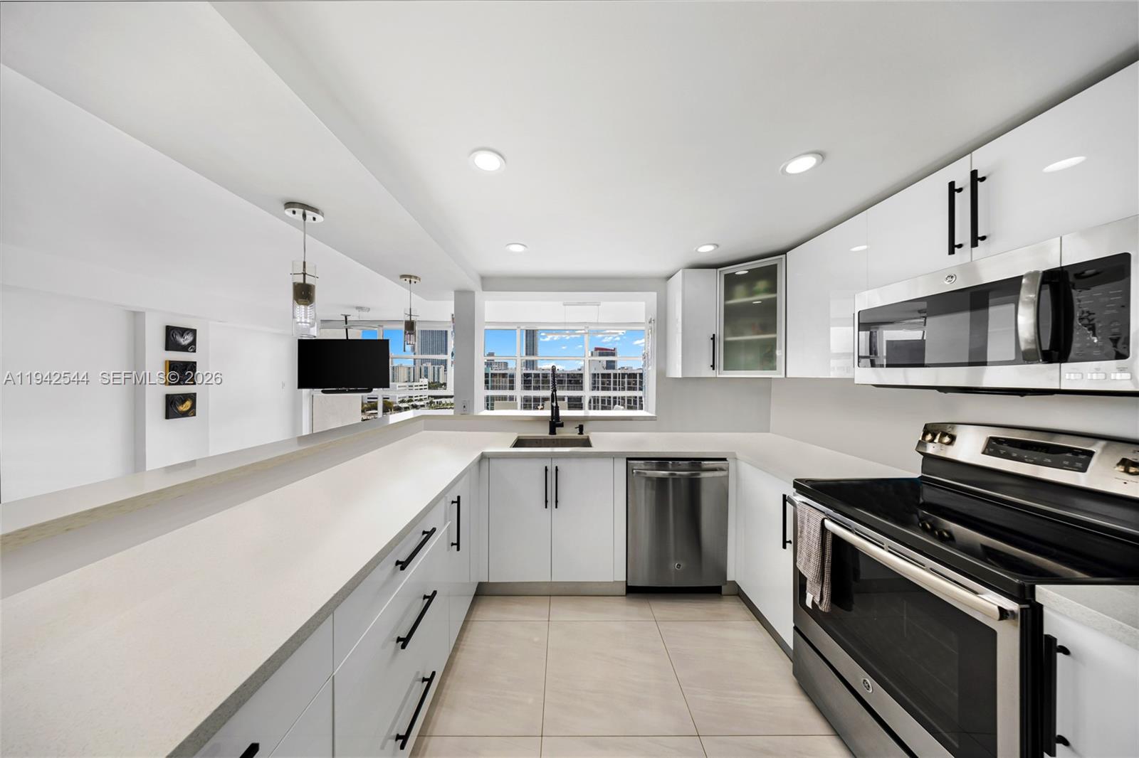 TOWERS OF OCEANVIEW SOUTH - Residential