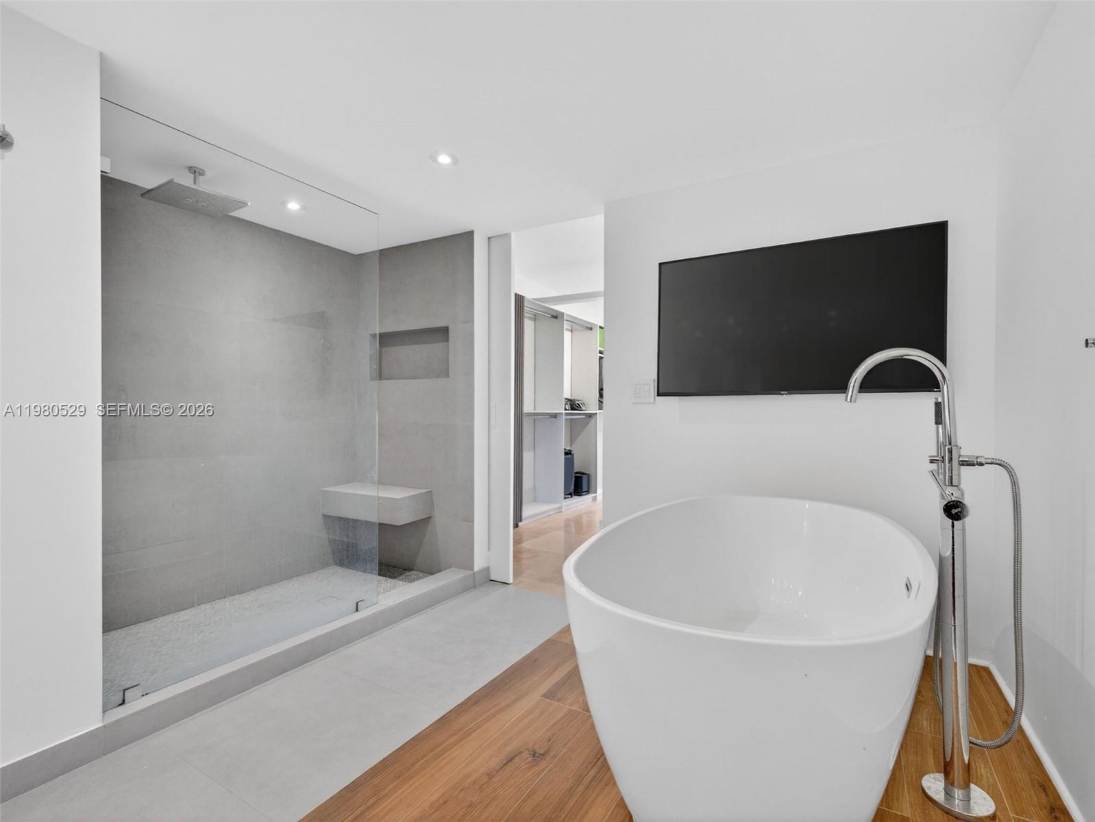 JOCKEY CLUB III CONDO - Residential