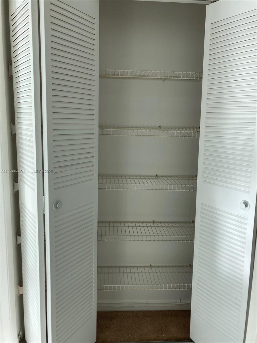 INTERNATIONAL PARK I COND - Residential