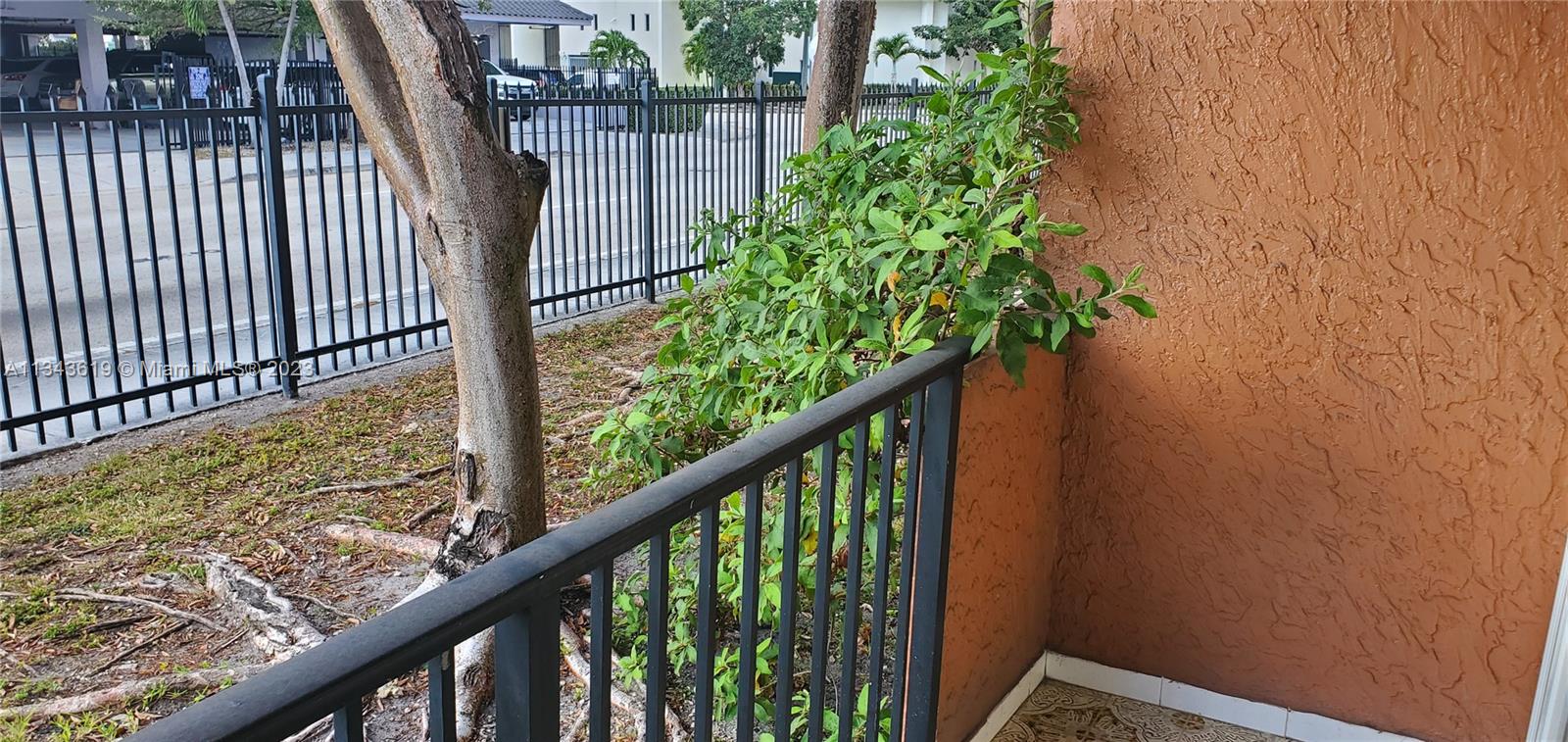 VISTA ALEGRE CONDO - Residential