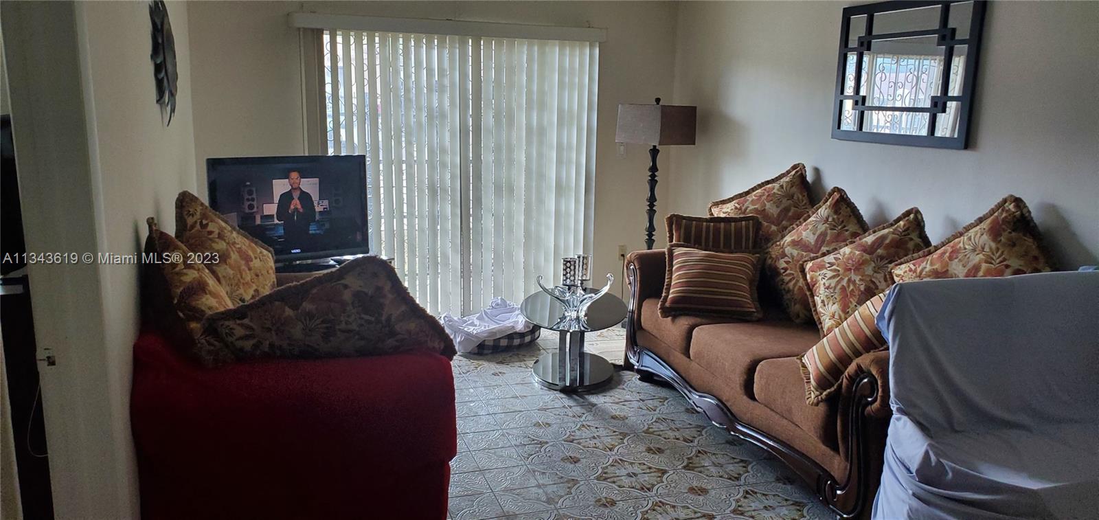 VISTA ALEGRE CONDO - Residential