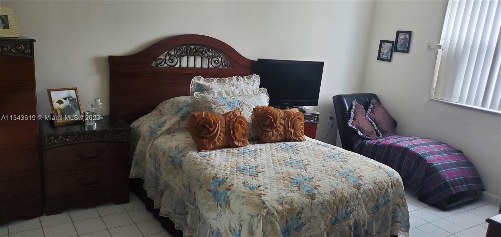 VISTA ALEGRE CONDO - Residential