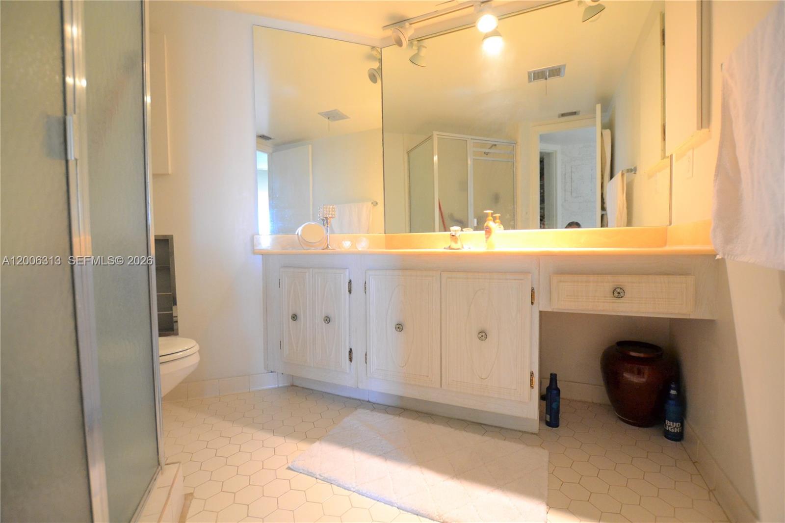 YORKTOWN CONDO - Residential Lease